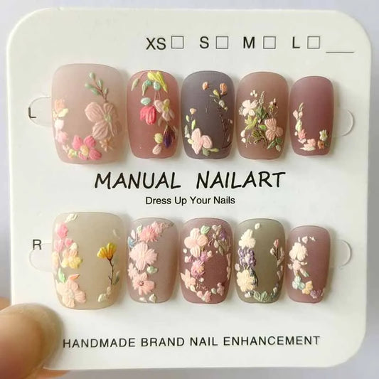Camellia Press-On Nails - 3D Embroidery Floral Gold 10pcs Set